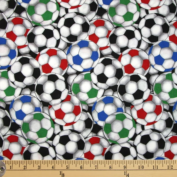 Tissu au mètre en coton Fabric Creations à motif des packed soccer balls