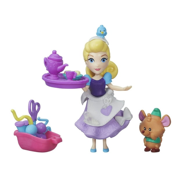 Poupée Cendrillon couturière Princess mini Royaume de Disney