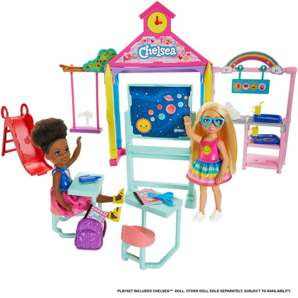 Poupée Barbie Club Chelsea et coffret de jeu École, blonde de 15 cm (6 po),  avec accessoires 