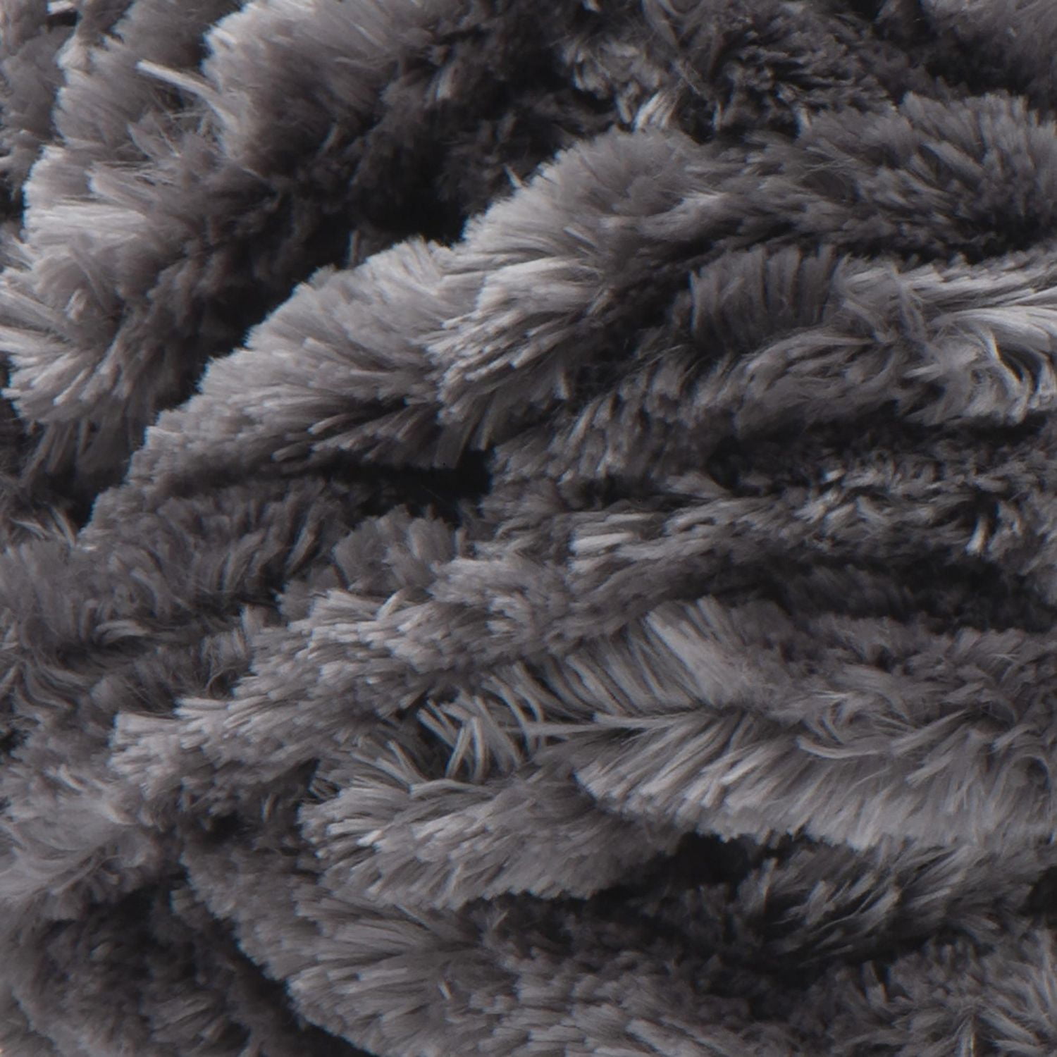 Bernat® Velvet Plus™ Yarn, Polyester #6 Super Bulky, 10.5oz/300g, 78 Yards,  Ultra-soft plush velvet yarn 