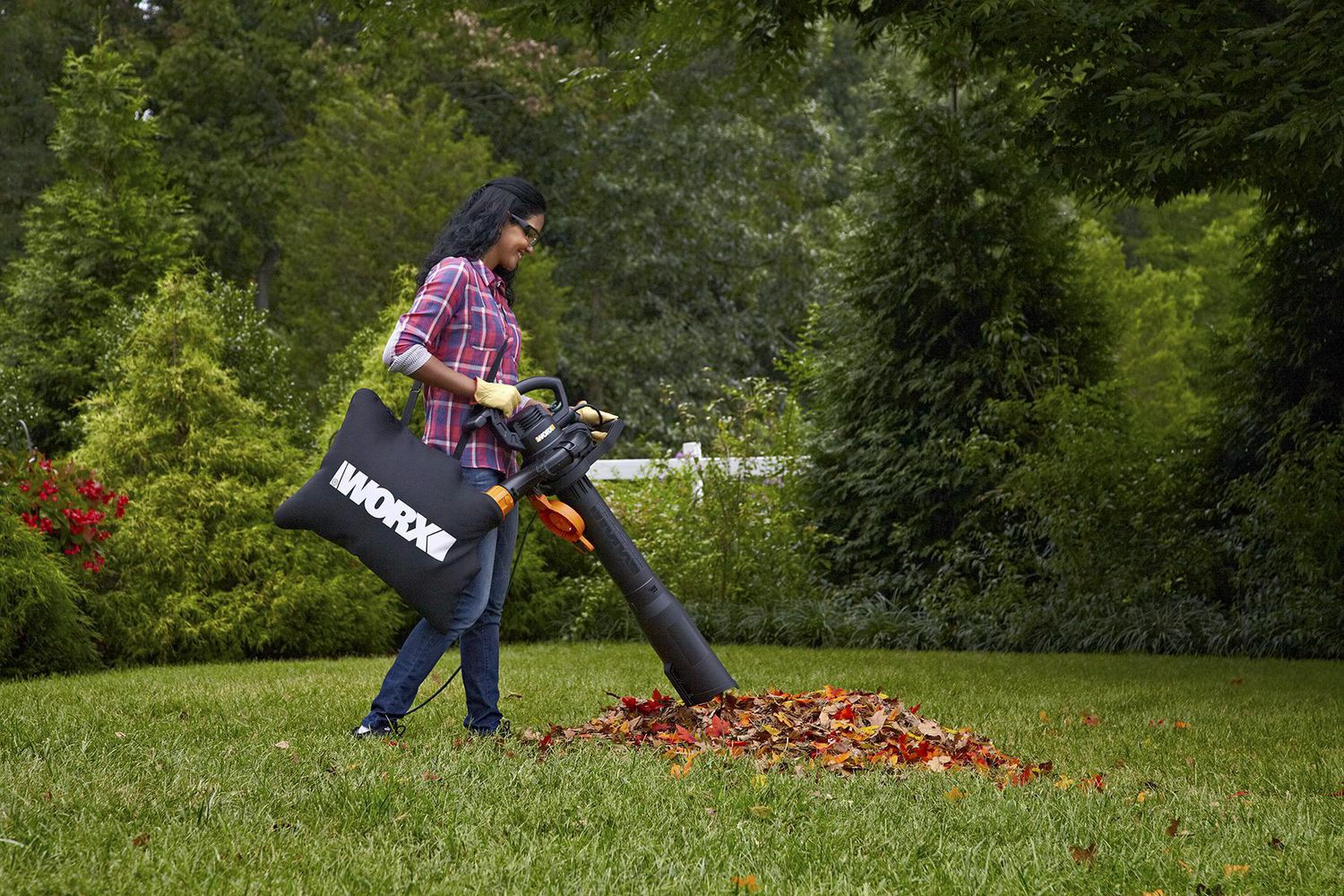 WORX 12 Amp 2 Speed Electric Blower Mulcher Vac Walmart.ca