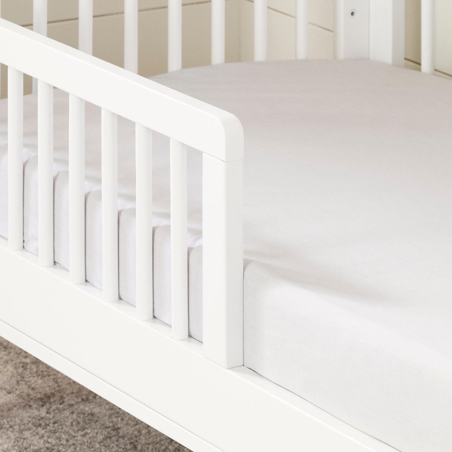 Dream On Harbor 4-in-1 Convertible Mini Crib, For small nurseries 