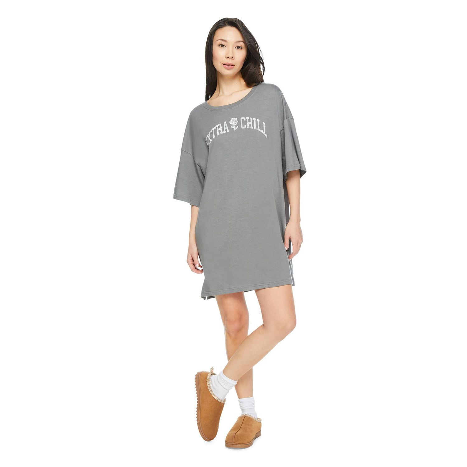 T-shirt de nuit No Boundaries pour femmes Tailles TP–TTG