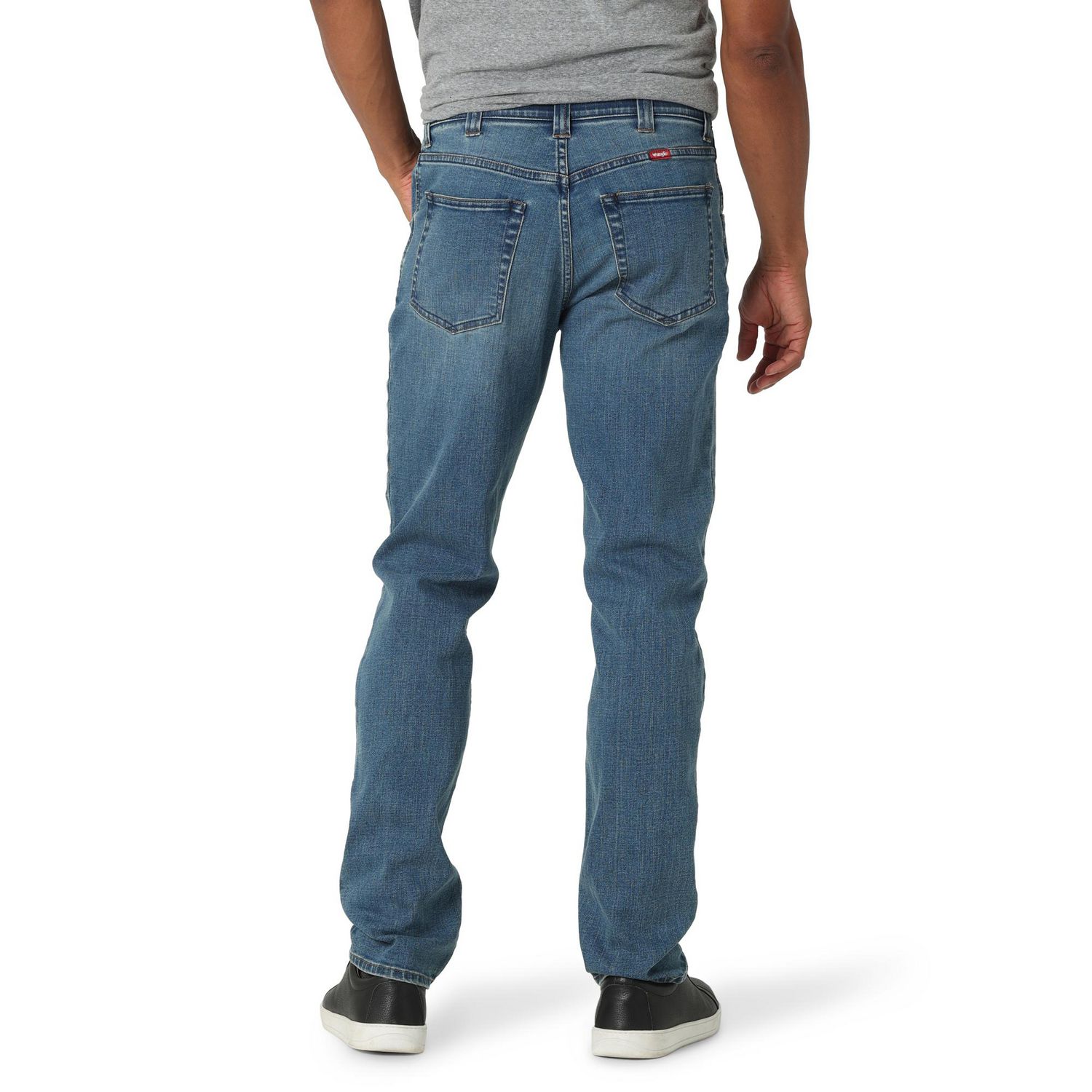 Wrangler tapered best sale leg jeans