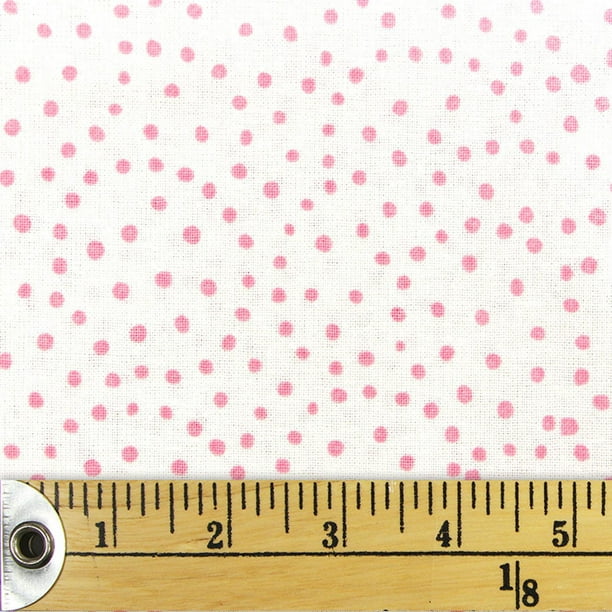 Tissu pré-coupé Fat Quarter de Fabric Creations à motif de point rose clair