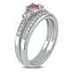 Ensemble de mariage Miadora "halo" à trois pierres en diamant rose et blanc 0.50 ct T.W. en or blanc 14k – image 3 sur 4