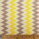 Tissu au mètre en coton Fabric Creations à motif de zig-zags jaunes – image 1 sur 1