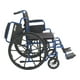 Fauteuil roulant strié de bleu de Drive Medical avec accoudoirs basculant vers l'arrière et repose-pieds rabattables de 45,72 cm (18 po) – image 3 sur 6
