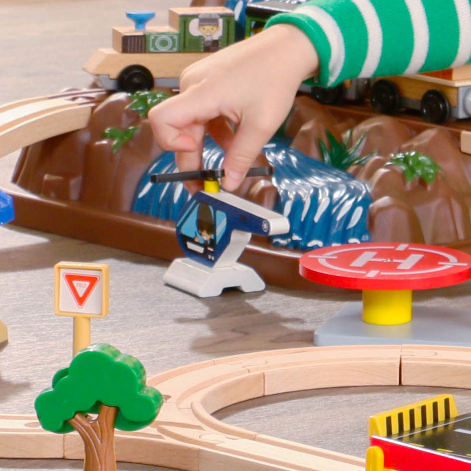 Kidkraft mountain hot sale train set