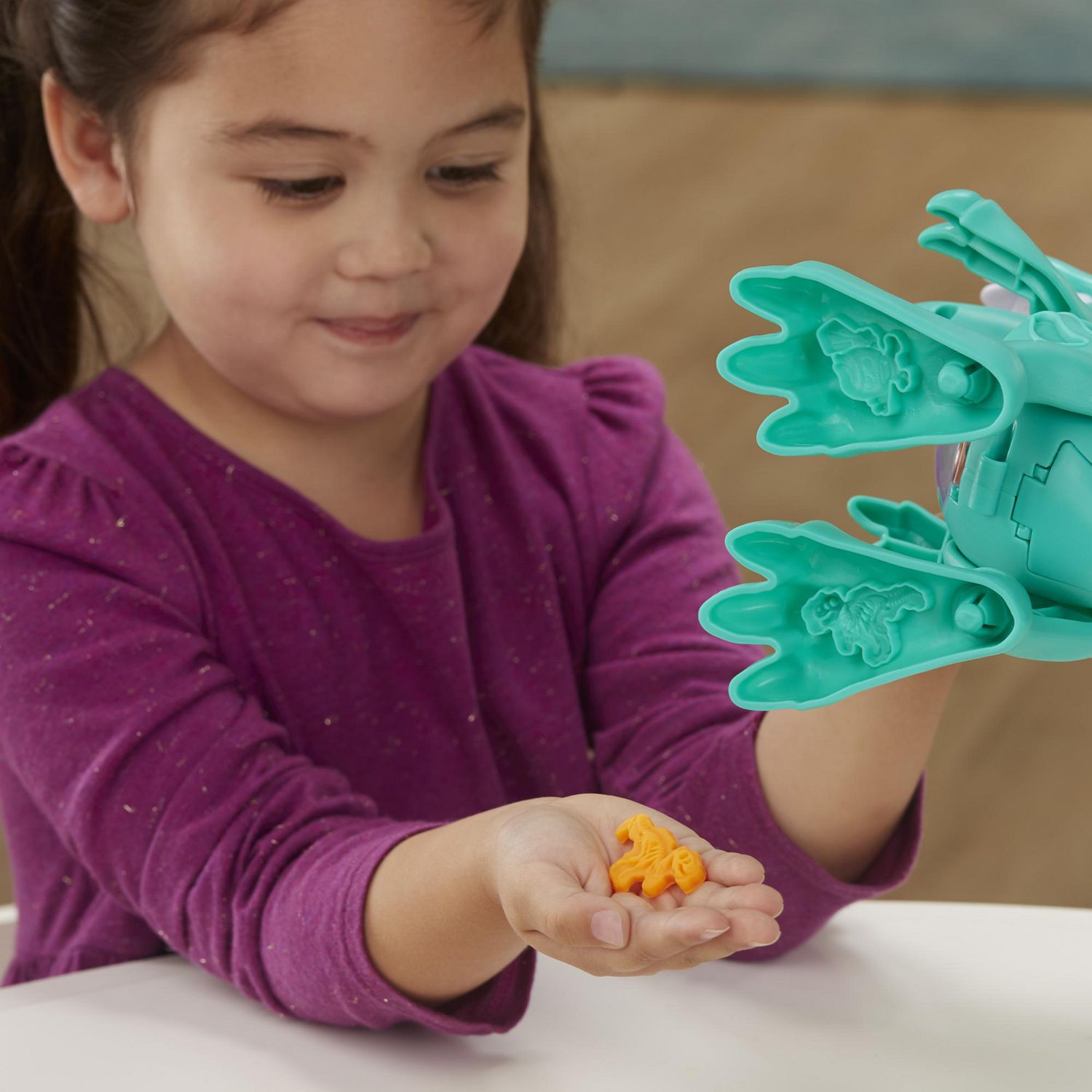 Pâte à modeler Hasbro Play-Doh Dino Crew, Croque Dino, jouet pour enfants  avec bruits de dinosaure, 3 oeufs Play-Doh pâte à modeler, à partir de 3 ans