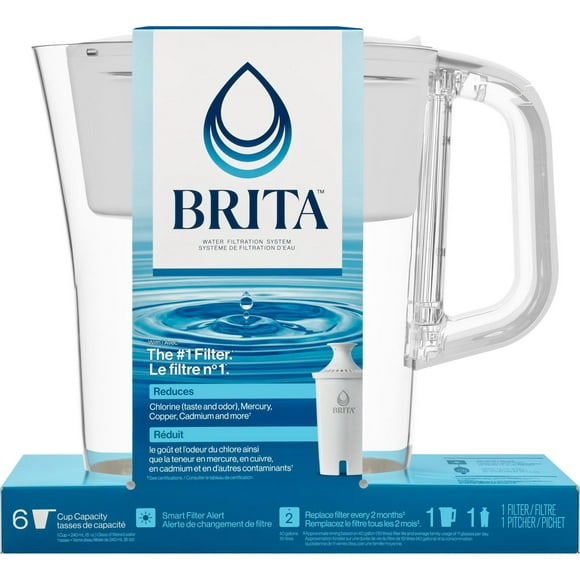 Pichet de filtration d’eau Brita d’une capacité de 6 tasses avec indicateur de changement de filtre SmartLight, réduit le goût et l’odeur de chlore dans l’eau du robinet, filtre pouvant traiter 151 L, modèle Denali blanc