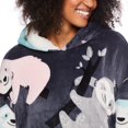 thumbnail image 4 of No Boundaries Women's Long Sleeve Plush Snuggie, 4 of 6