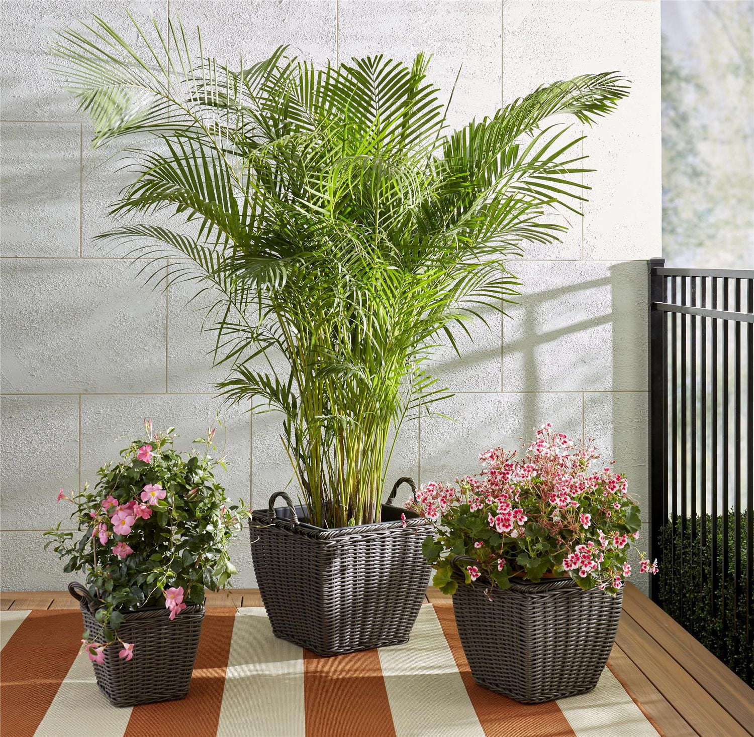 Cosco 3Piece Indoor/Outdoor Nesting Pot Planter Box Set Walmart Canada