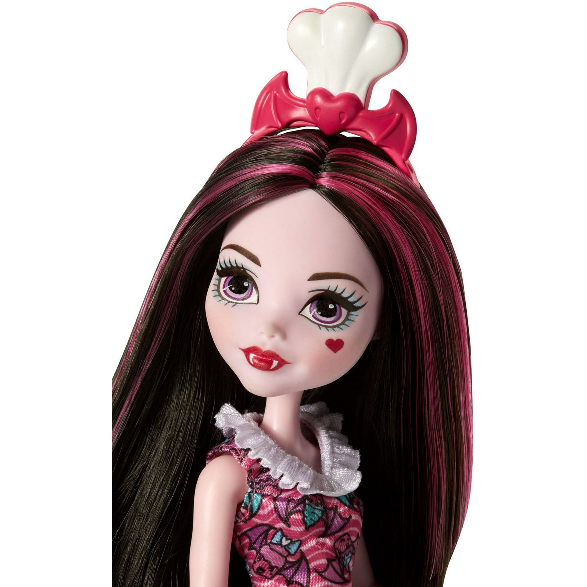 Monster High Draculaura Fashion Doll with Pink & Black Hair, Signature  Look, Accessories & Pet Bat