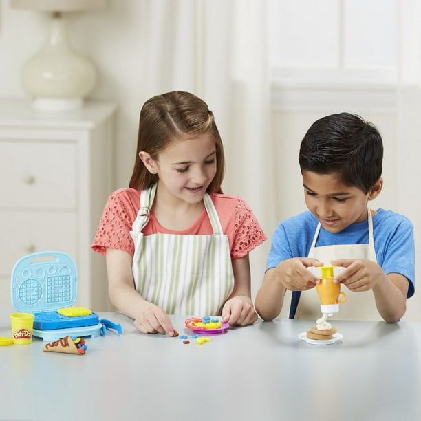 Breakfast Bakery Play-Doh Kitchen Creations Waffle Maker