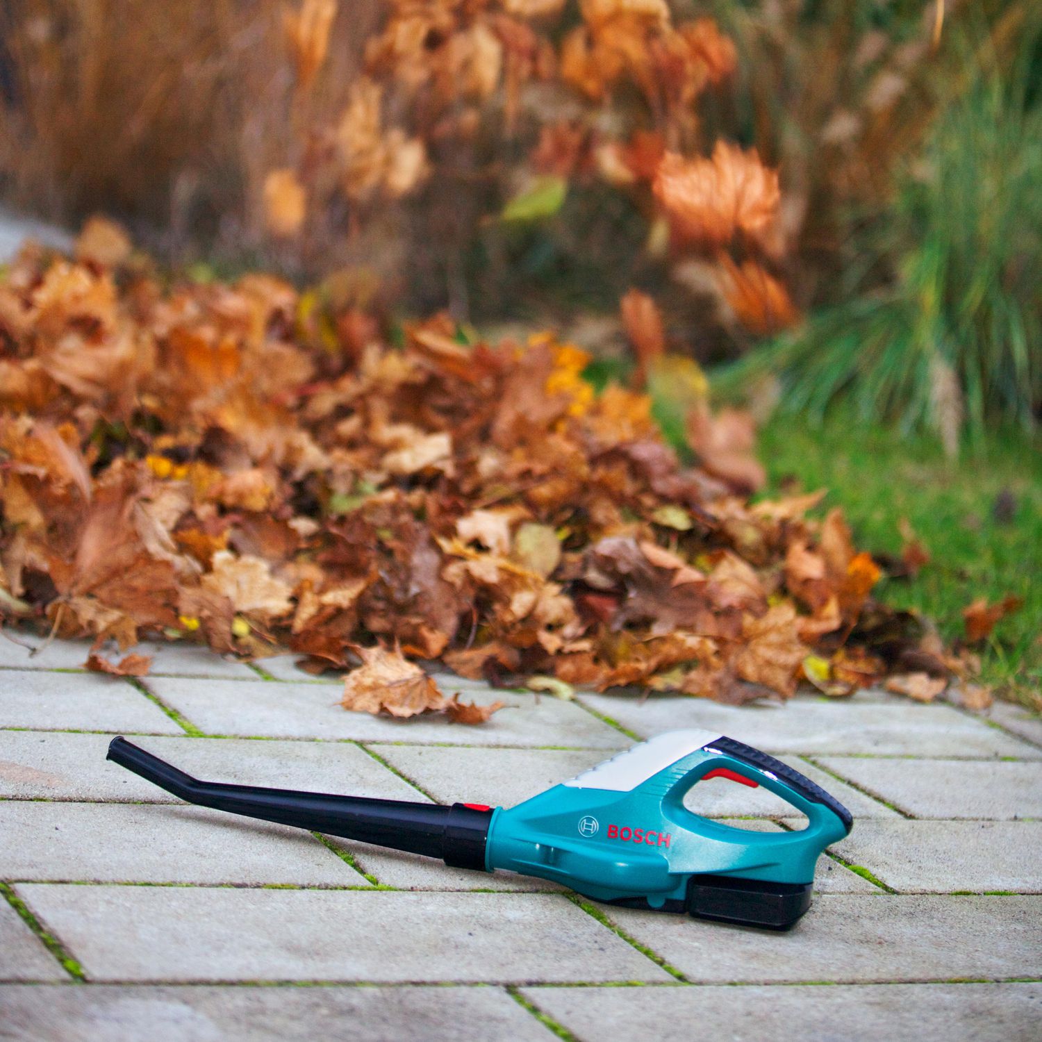 Bosch garden store blower