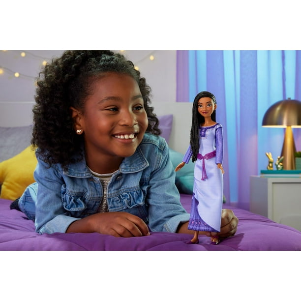 Disney Asha du Royaume de Rosas Poupée Wish articulée aux cheveux naturels,  avec vêtements amovibles, chaussures et accessoires, HPX23