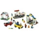 LEGO® City Le garage central 60232 – image 3 sur 6