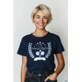 thumbnail image 1 of T-shirt graphique Hello Kitty Club de Badminton, 1 of 2