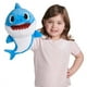 Pinkfong Baby Shark - Marionnettes musicales à vitesse contrôlée - Daddy Shark - Peluche préscolaire interactive - par WowWee – image 3 sur 5