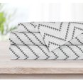 thumbnail image 1 of Safdie & Co. Ensemble De Draps 4PC K Tricot Chevron Imprimé, 1 of 2