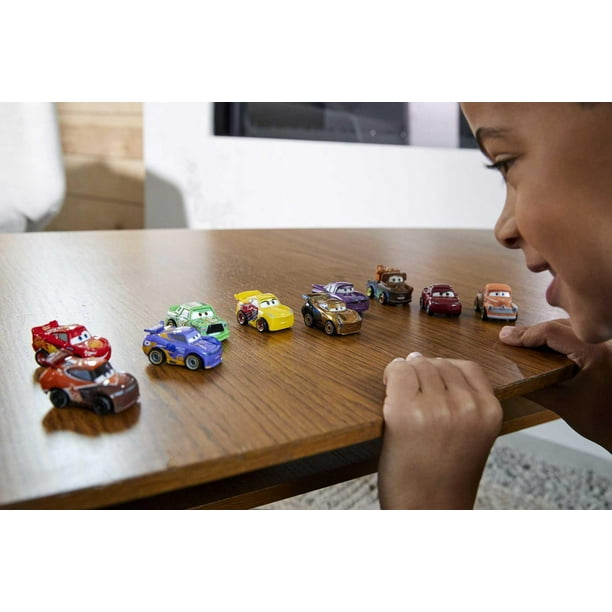 CARS Disney Pixar Cars Mini-Véhicules, Coffret 10 petites Voitures