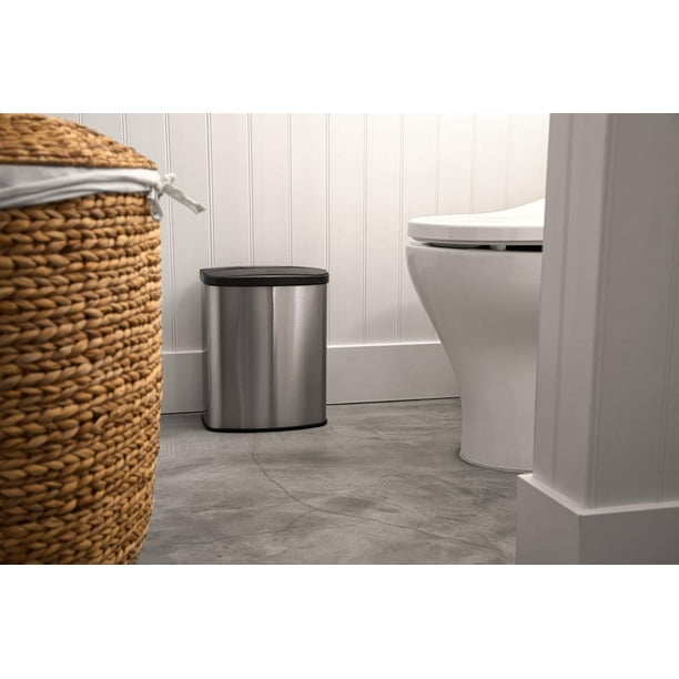 30L pied acier inoxydable poubelle poubelle petite taille poubelle de  marche dans la cuisine, salle de bains, salle de séjour - Chine Poubelle et  Wastebin prix