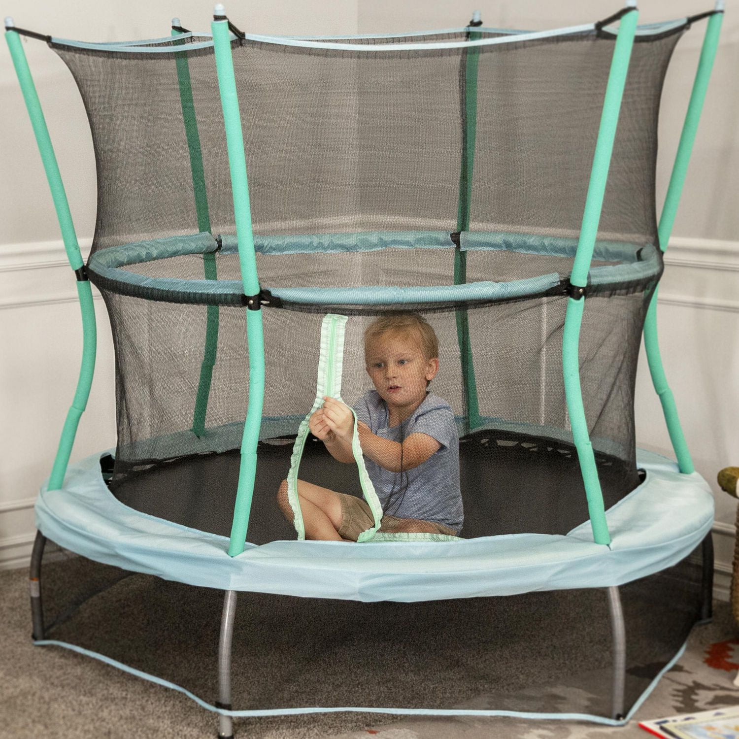 Mini trampoline outlet with enclosure