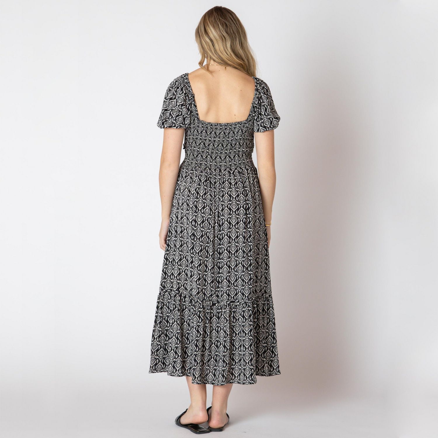 Devoted Robe florale longueur mollet avec manches courtes à volants