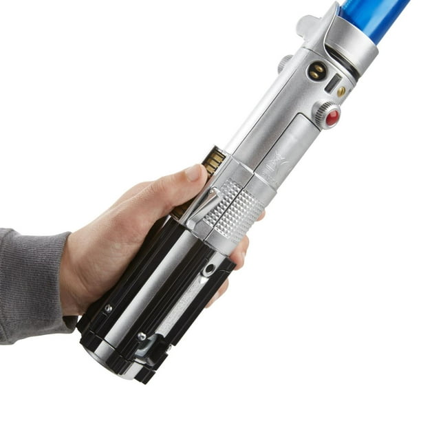 Star Wars : que la force soit avec vous avec des colliers sabre laser, Émail