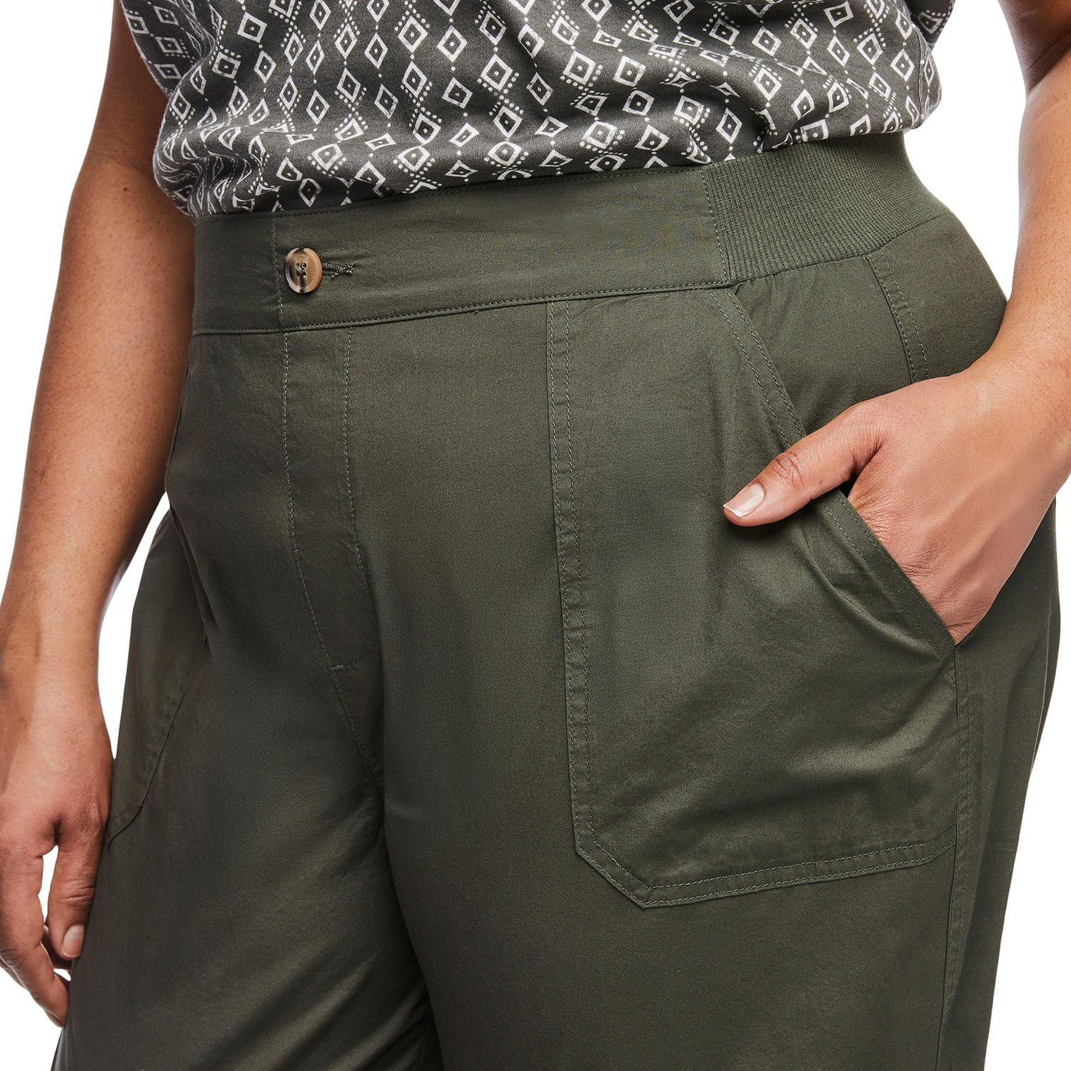 Iyla Women's Plus Converter Bermuda Short