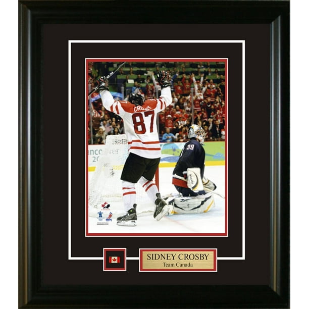 Frameworth Sports Cadre photo Team Canada épinglette et plaque Sidney Crosby Bras levés 2010, 8 x 10 po