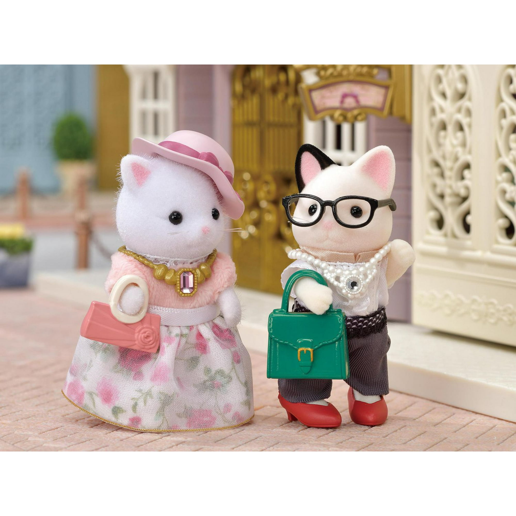 Calico Critters Fashion Playset Tuxedo Cat, Dollhouse Playset with Figure  and Fashion Accessories 