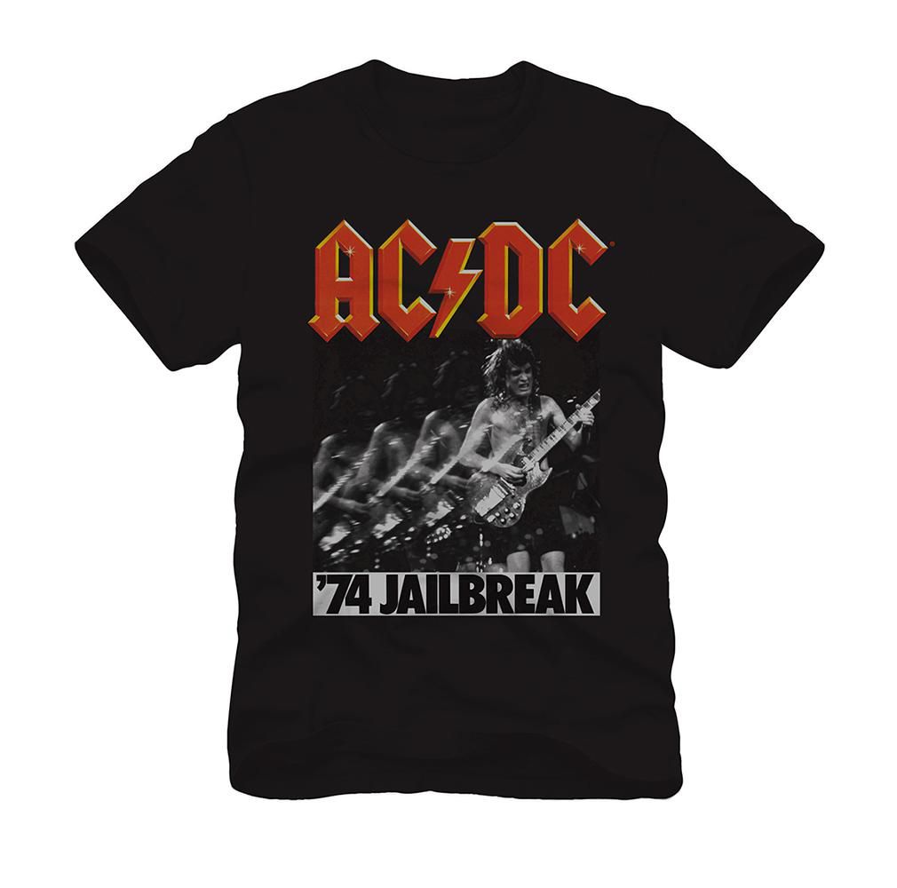 T-shirt AC/DC pour femme.