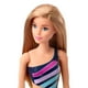 Poupée ​Barbie, blonde, vêtue d’un maillot de bain fleuri rose et bleu – image 2 sur 6