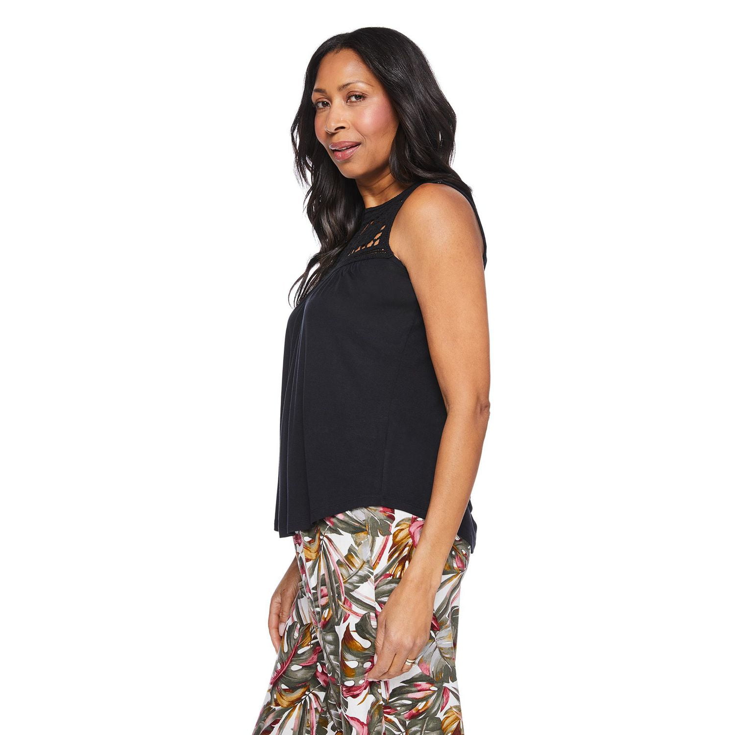 Iyla Women's Crochet Tank