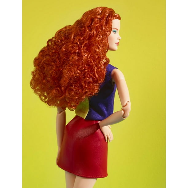 Barbie signature poupée articulée aux long cheveux rouges bouclés