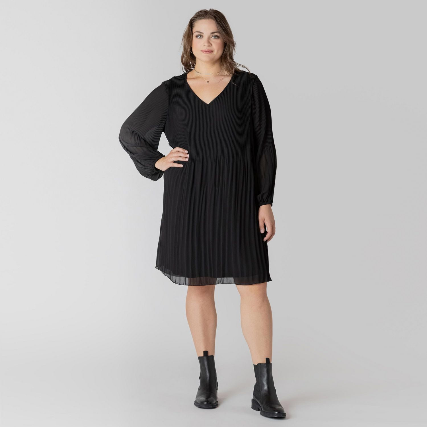 Devoted Women's Plus Size Long sleeve V neck mini dress