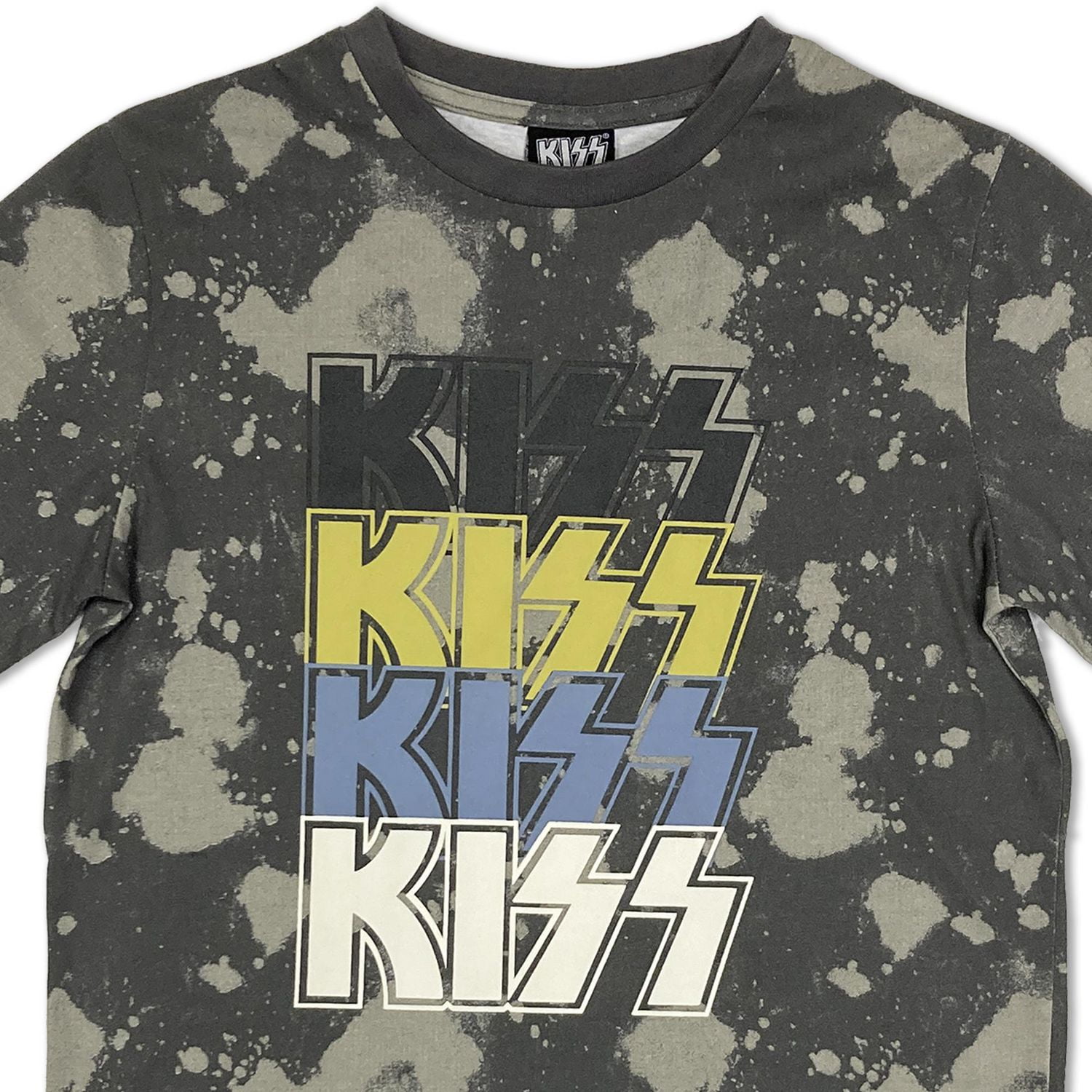 KISS T-shirt de base pour garçon. Ce t-shirt à col rond pour garçons a des manches courtes et un imprimé tendance et