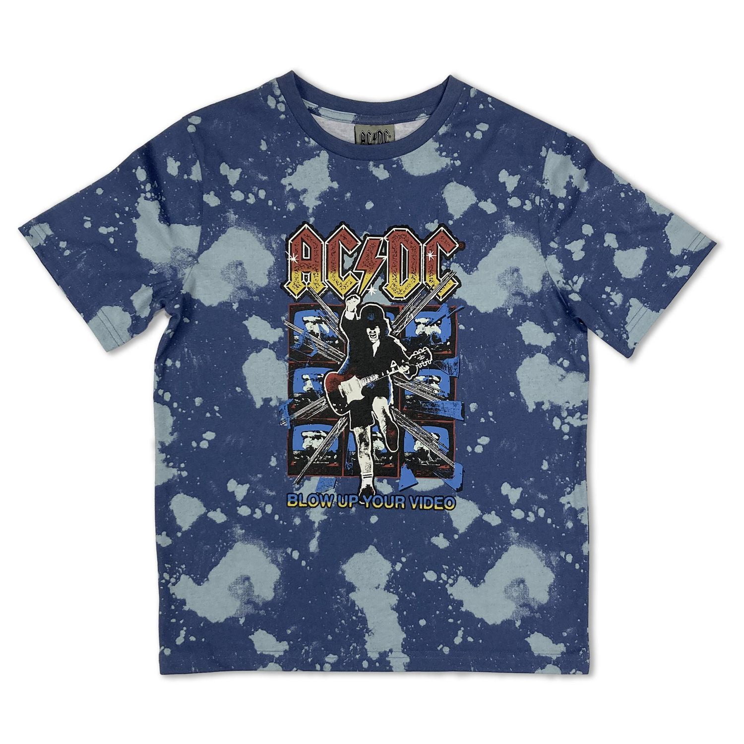 AC/DC Boy's basic tee shirt. This boys crew neck tee shirt has short sleeves and a trendy print and