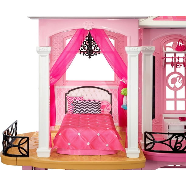 Barbie et son mobilier-lit avec baldaquin Mattel
