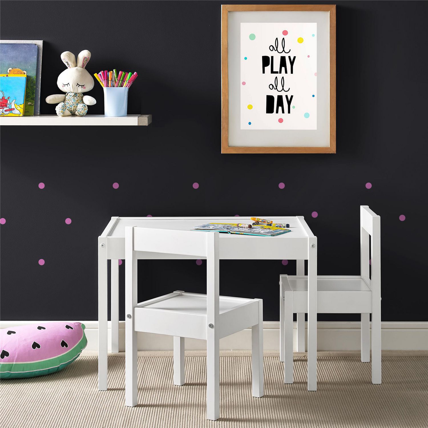 Kiddy table shop and chairs