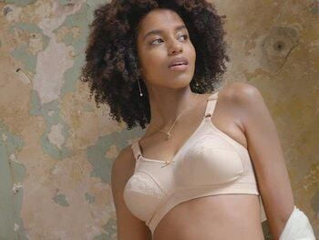 Soutien-gorge sans armature avec effet lissant à l’arrière et sur les côtés WonderBra Plus Taille 44C - 46DD
