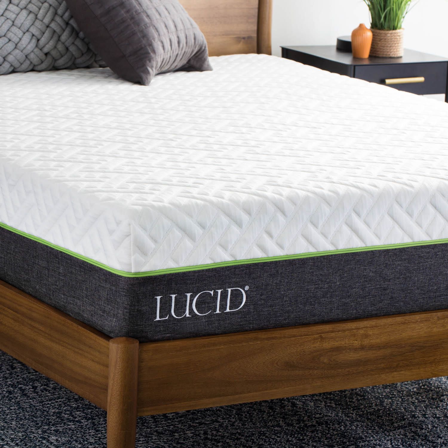 Lucid 11 inch energy premium store support and innerspring hybrid mattress