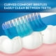 Oral B Indicator Brosse à dents en soie moyenne Nettoyage Contour 1 Brosse à dents – image 5 sur 8