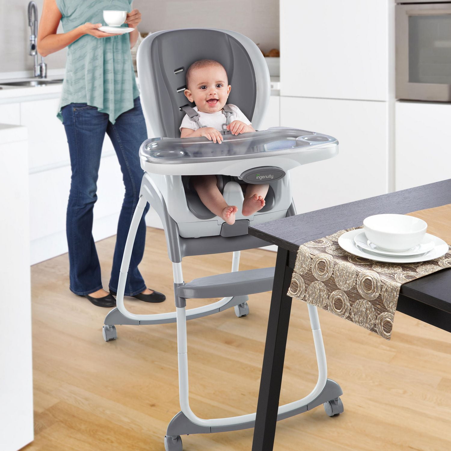 Ingenuity Trio 3 in 1 deluxehighchair