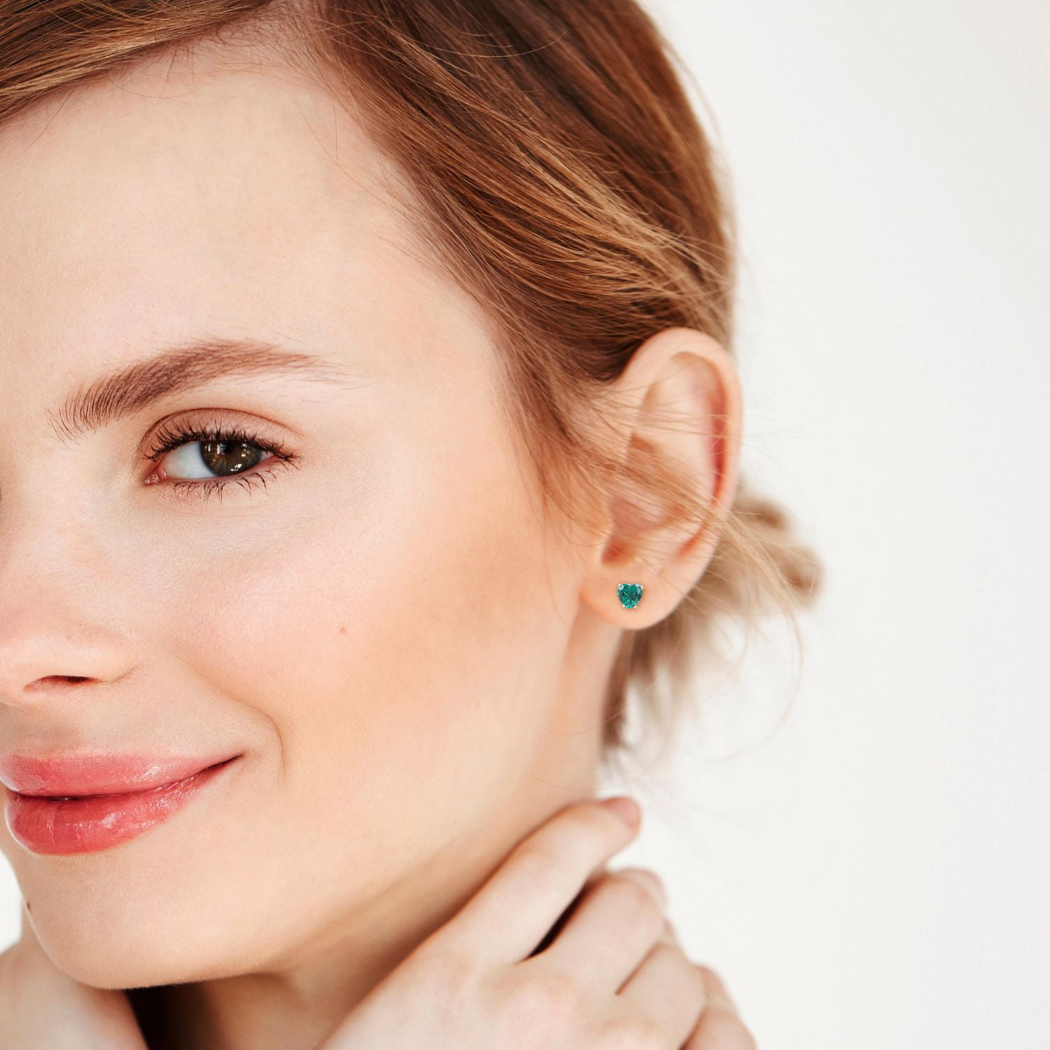 Boucles d'oreilles Miabella à Solitaire Cœur Émeraude Synthétique en Argent Sterling