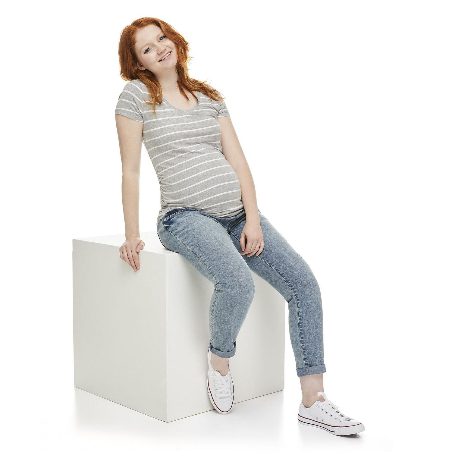 Paisley Sky Maternity Printed Short Sleeve V-Neckline Tee