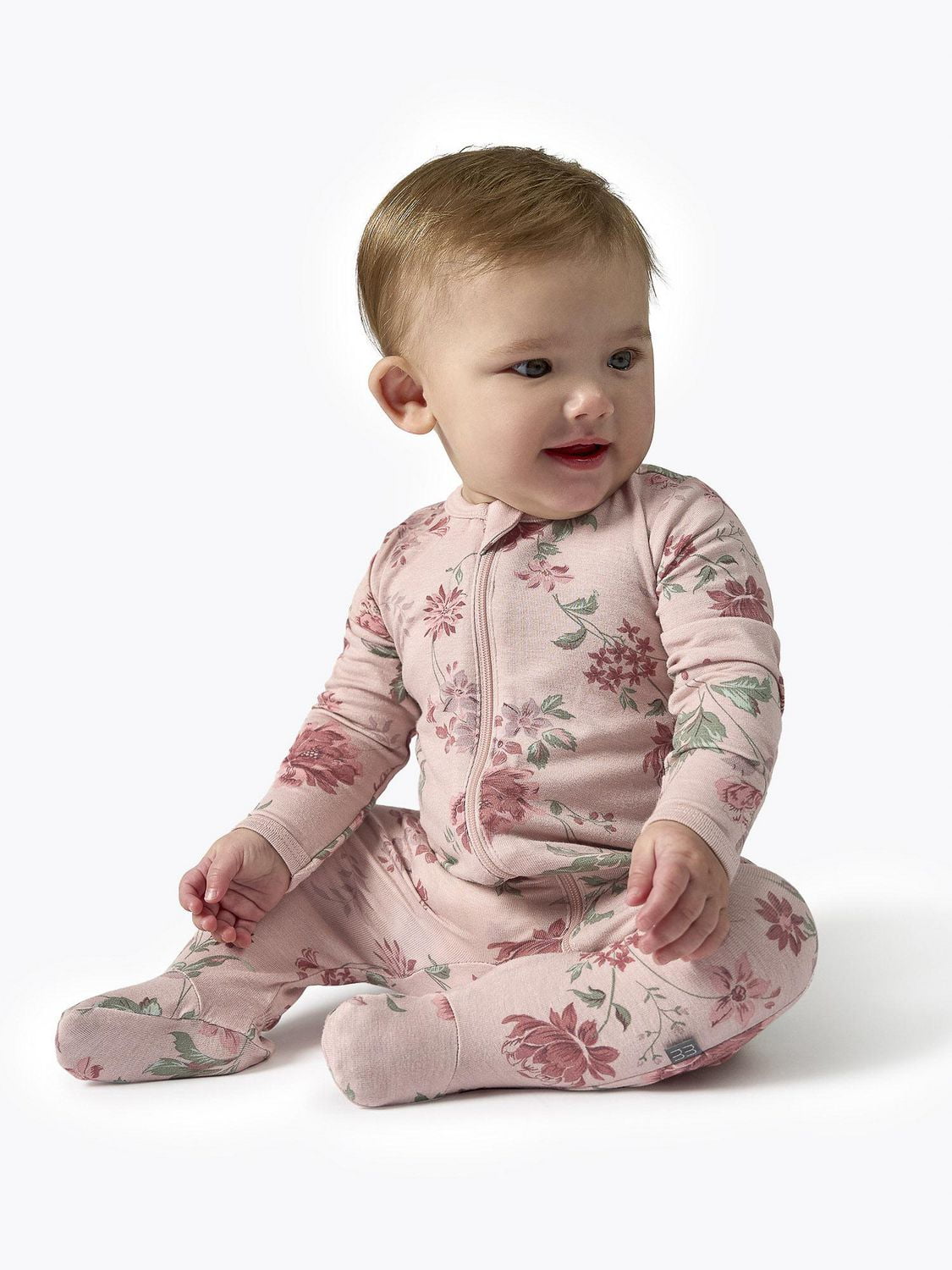 modern moments™ by Gerber® - Sleep 'N Play Sleeper, 1 piece