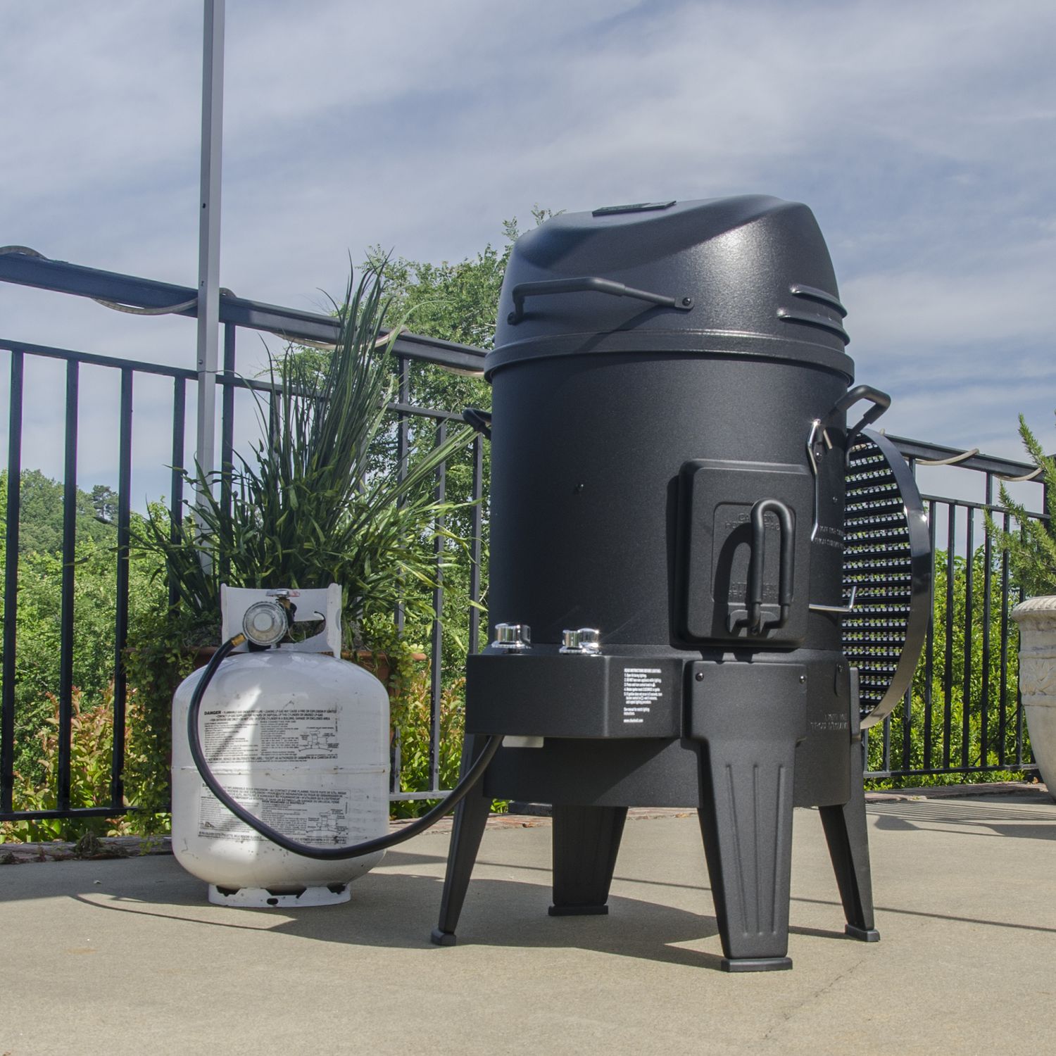 The Big Easy Smoker Roaster Grill